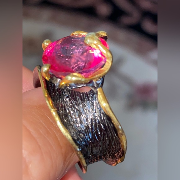 Breathtaking Pink Topaz Ring - Picture 5 of 13